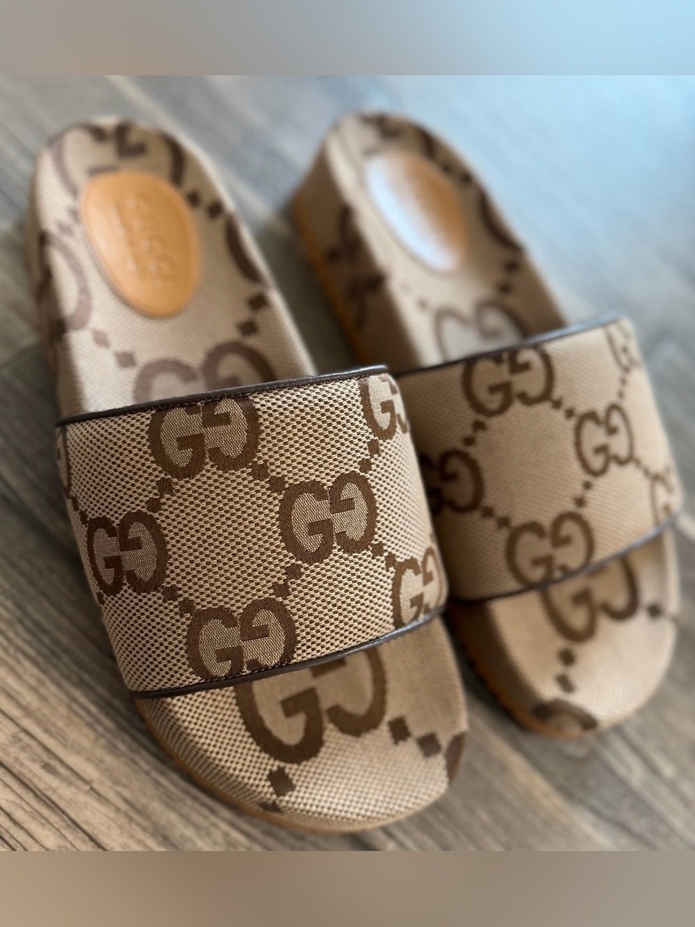 Gucci Men's Slides in Camel and Ebony Maxi GG Canvas Uk 10 US 10.5